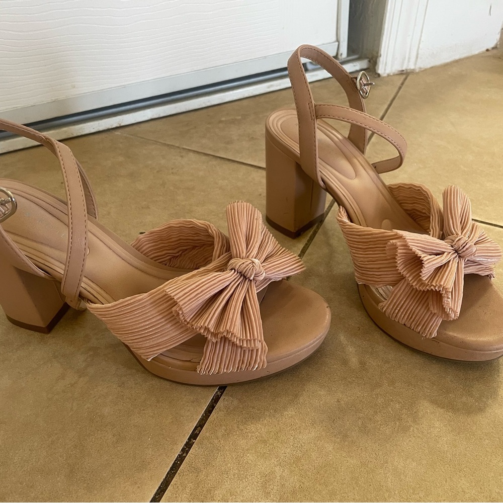 Kelly and Katie heather sandal